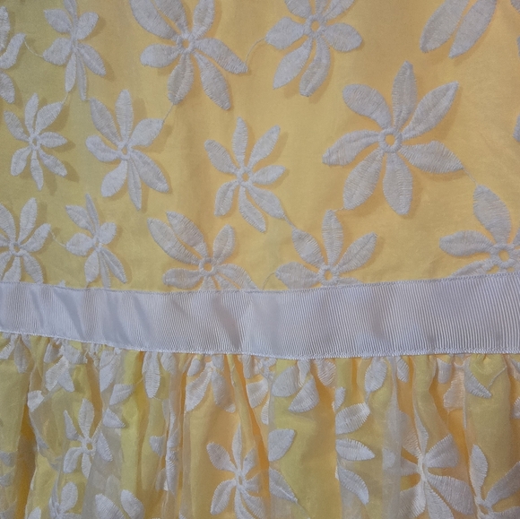 Girls dress - Picture 4 of 5